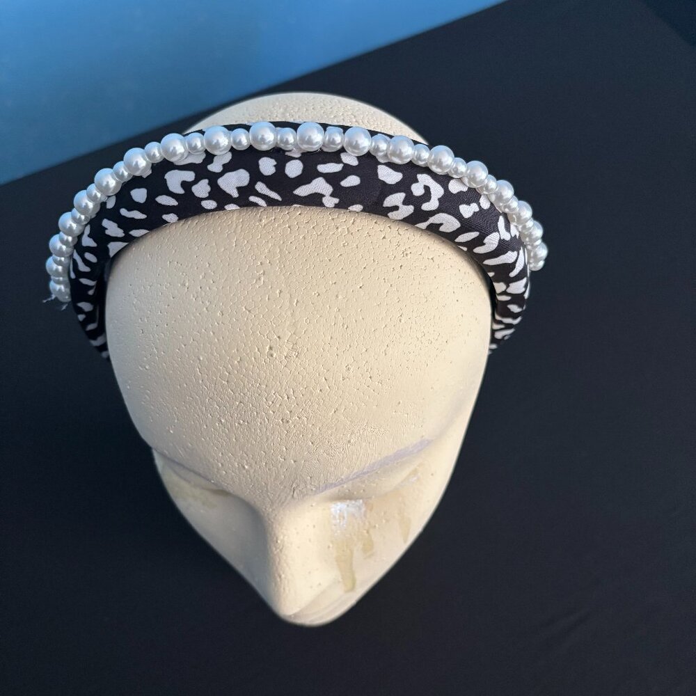 Black and white headband